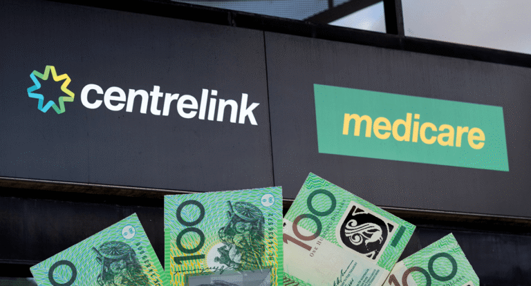 Úc thay đổi quy định lương hưu Centrelink cho người cao tuổi đi nước ngoài
