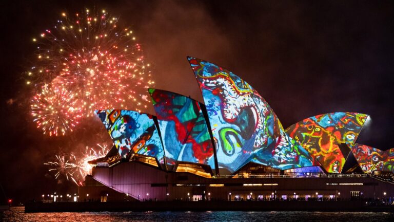 Vivid Sydney 2026: Lễ hội ánh sáng lớn nhất nước Úc không thể bỏ lỡ trong năm